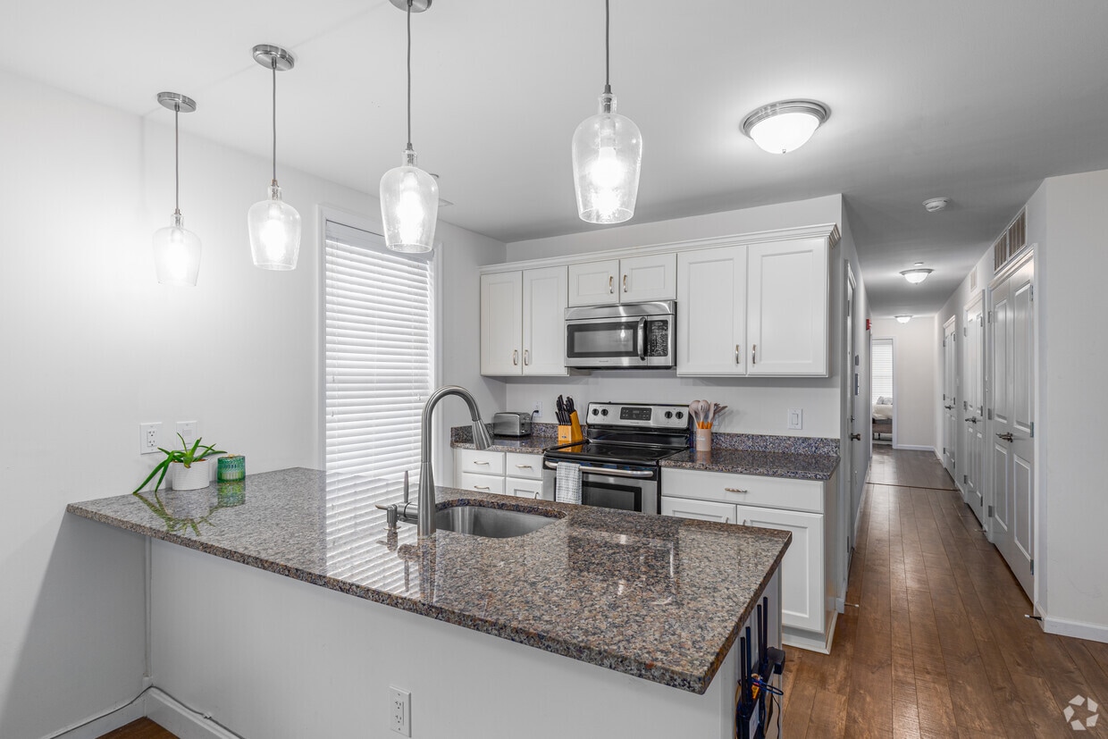 ER UC Flats LLC - ER UC Flats LLC