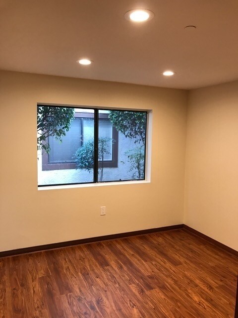 Foto del edificio - Los Caballeros #111