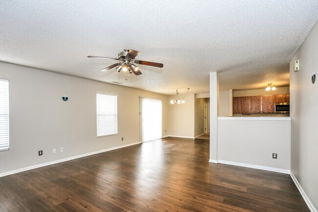 Foto del edificio - 14428 Black Farm Dr