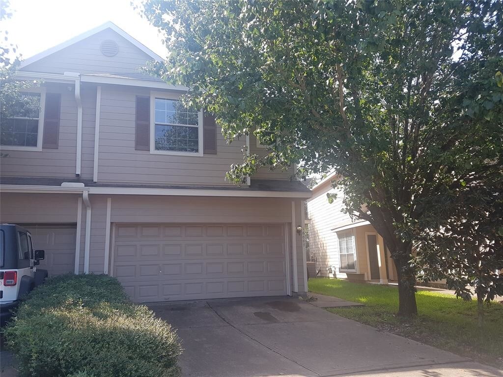 Primary Photo - 16007 Sandy Path Ln