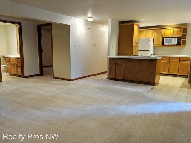 Building Photo - 1 br, 1 bath House - 16904 NE 30th St