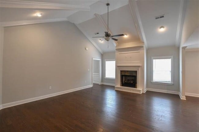 Building Photo - 113 Gary Allen Blvd