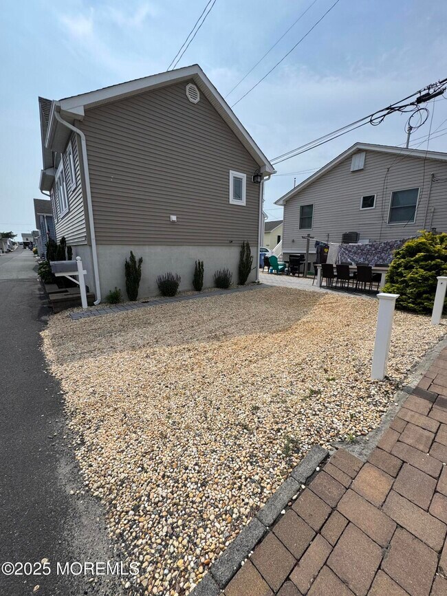 Building Photo - 29 E Dune Way