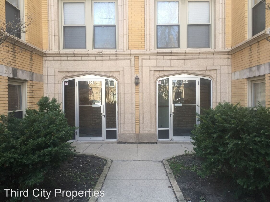 Primary Photo - 1608 N Luna Ave