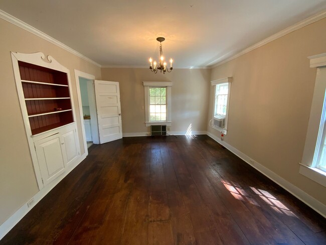 Building Photo - Barnwell/Thompson Property