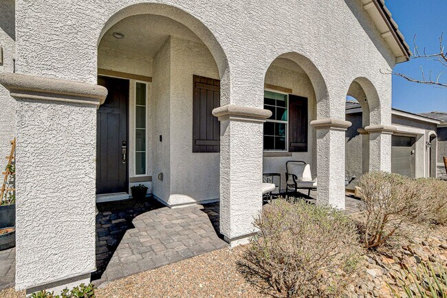 Building Photo - BEAUTIFUL 3 BED 2 BATH IN GATED MOUNTAINS ...
