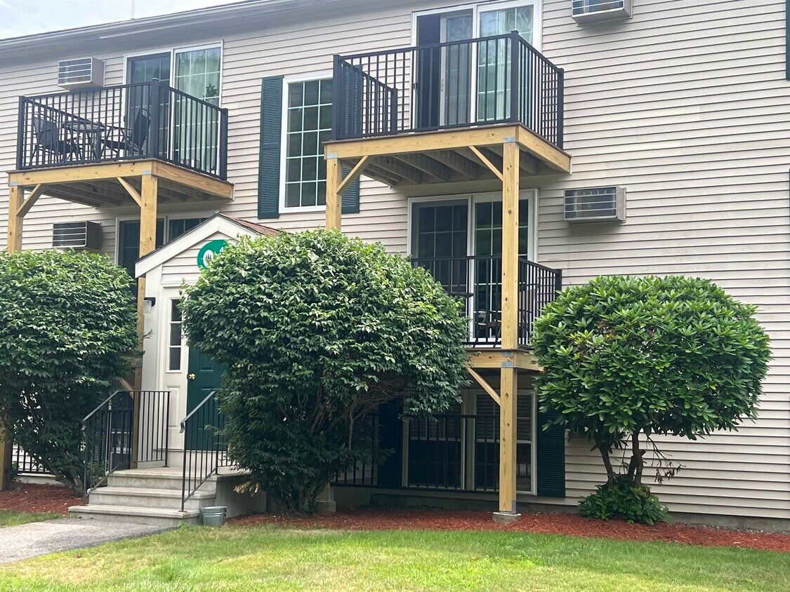 Foto principal - 402 White Cedar Blvd