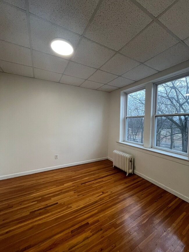 Foto del edificio - 179 W 48th St