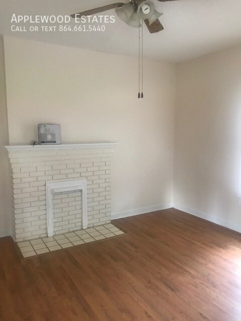 Building Photo - 103 S Lee St