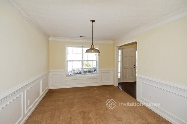 Building Photo - 860 Lewis Ridge Cir