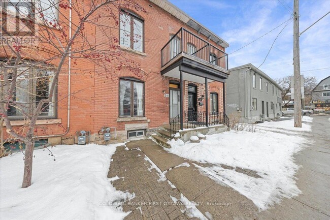 Building Photo - 281 Cambridge St N