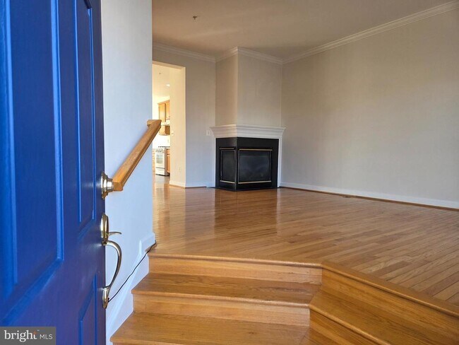 Foto del edificio - 8183 Skelton Cir