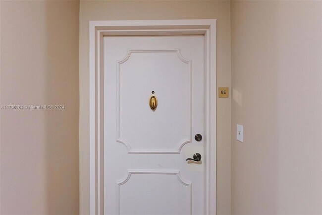 Building Photo - 3000 E Sunrise Blvd