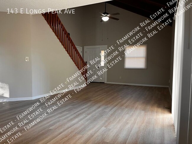 Foto del edificio - 143 E Longs Peak Ave