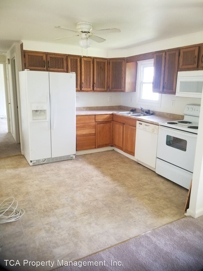 Building Photo - 3 br, 1 bath House - 220 Bush Chapel Road