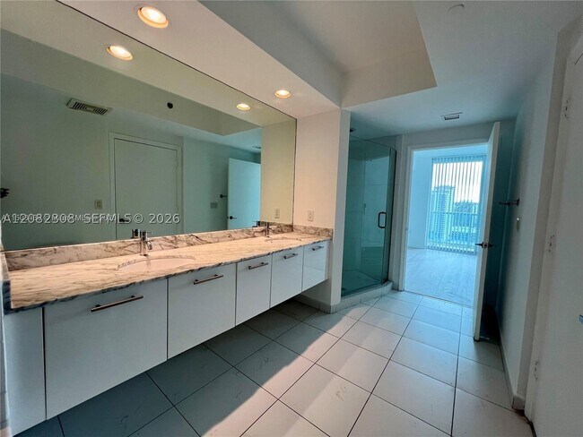 Foto del edificio - 500 Brickell Ave