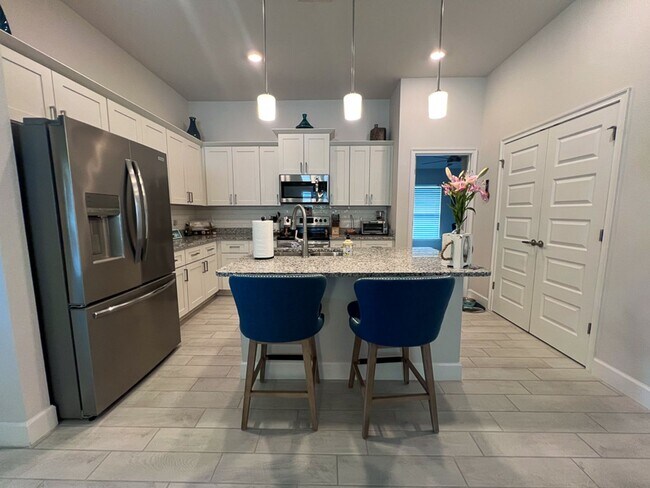 Foto del edificio - Immaculate 4BR/2BA New Construction Home i...