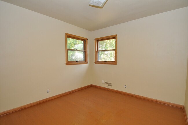 Foto del edificio - 3036 S Delaware Ave