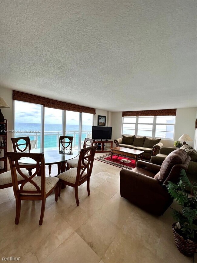 Building Photo - 2 br, 2 bath Condo - 6917 Collins Ave Apt ...
