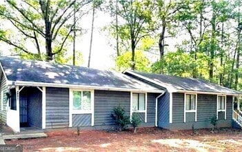 Building Photo - 8386 Glenwoods Terrace