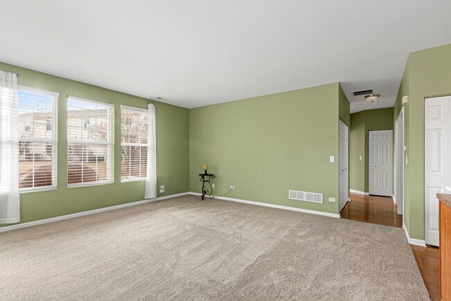 Foto del edificio - 1607 Millbrook Dr