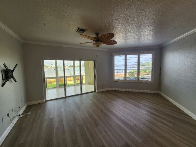 Foto del edificio - Bouchelle Island 2 Bedroom 2 Bath Condo