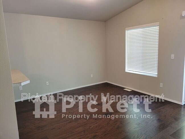 Foto del edificio - 1114 NE Beaumont Ln