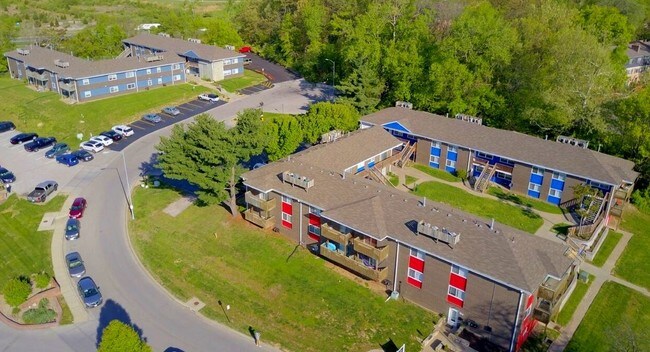 Building Photo - 4801 NW Cliff View Dr