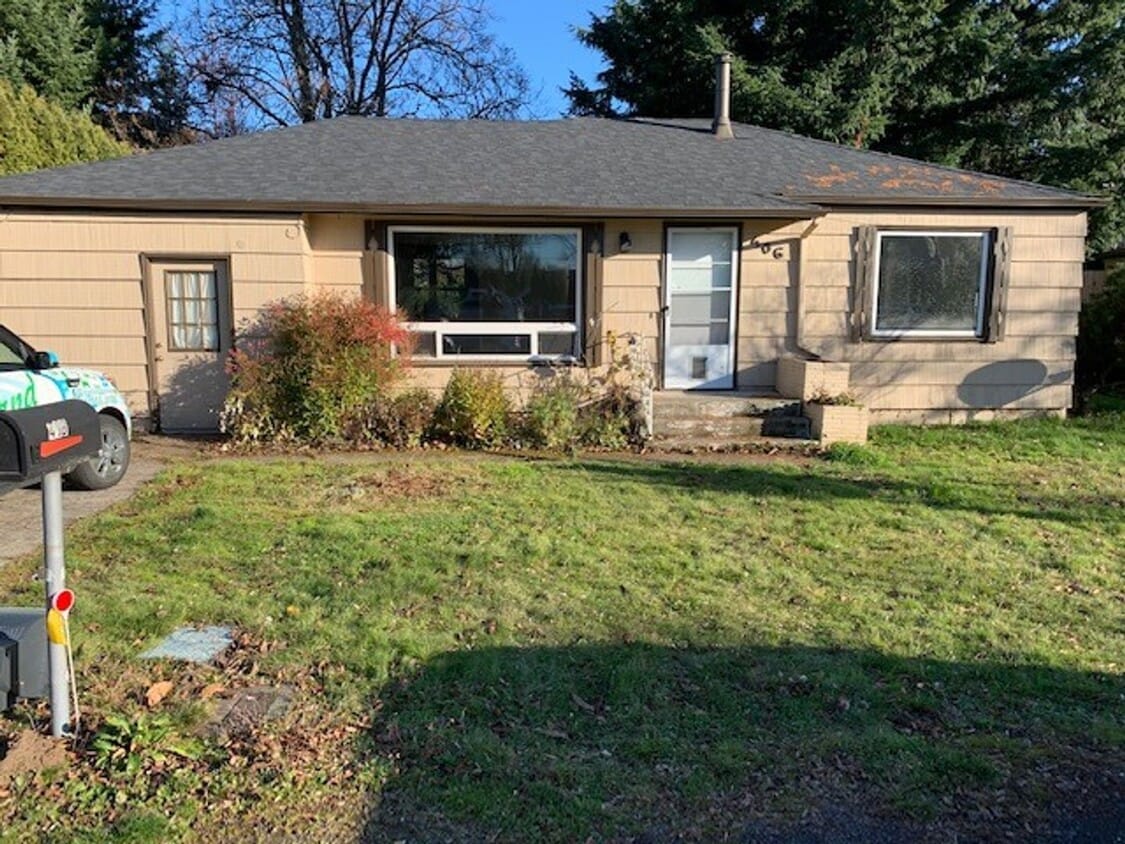 Newly Updated 2 Bedroom Home in SE Portland! House Rental in Portland