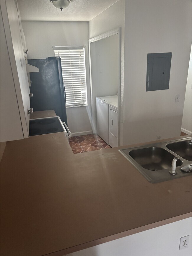Foto del edificio - 163 Ivy Ln