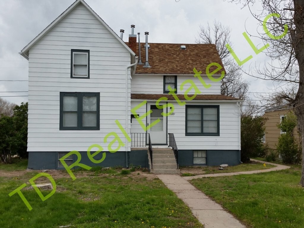 1925 E 16th St Unit Main, Cheyenne, WY 82001 Apartment for Rent in