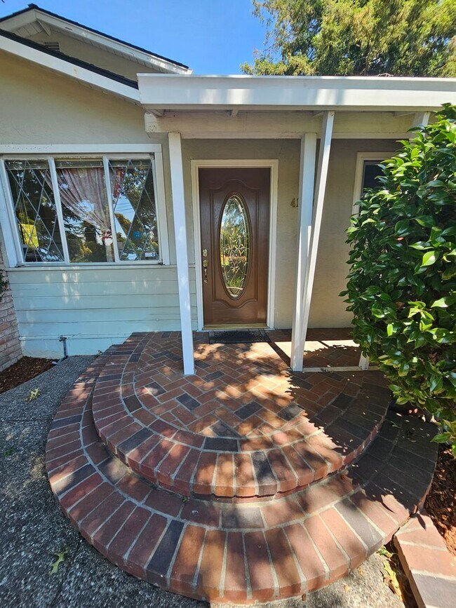Foto del edificio - REGAL 5 Bed/3 Bath Home in FREMONT
