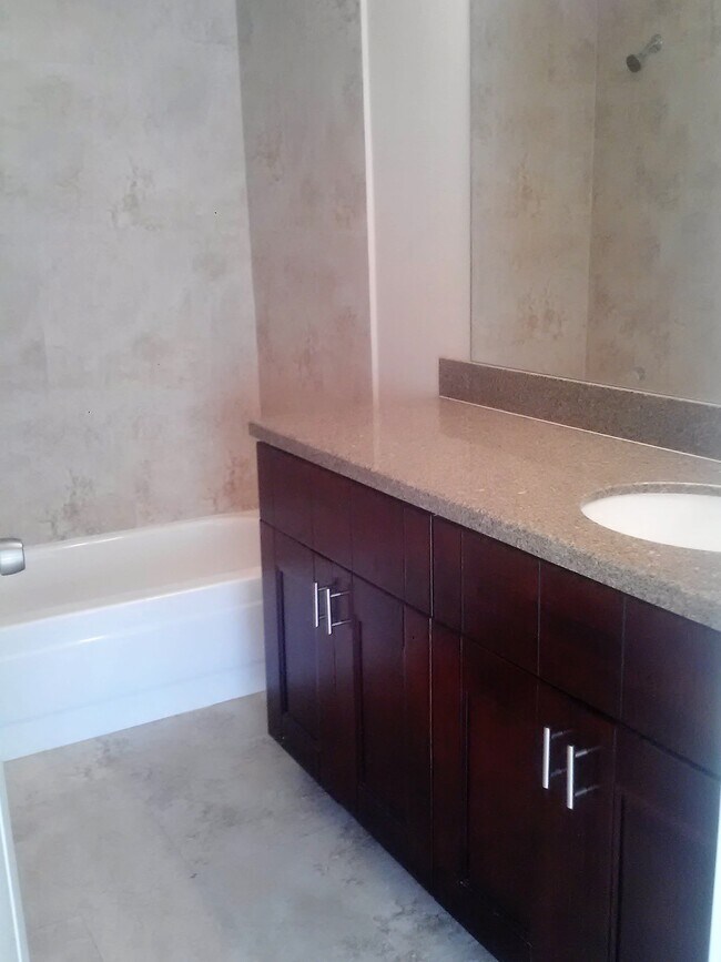 Foto del edificio - 2371 NW 33rd St