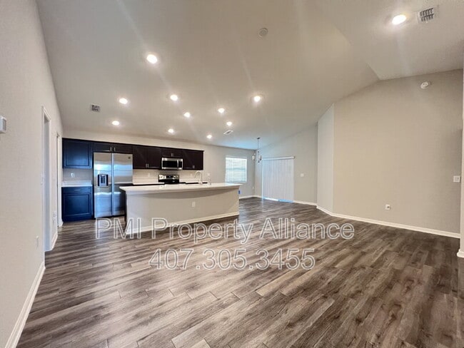Building Photo - 1002 Corso Dr