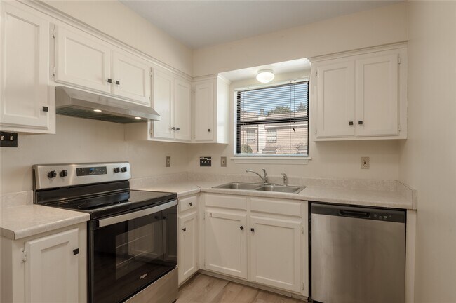 Foto del edificio - 1401 Ave O