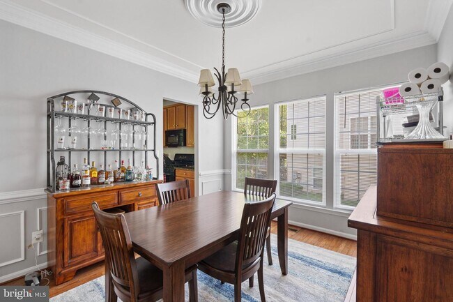 Building Photo - 10109 Banchory Pl