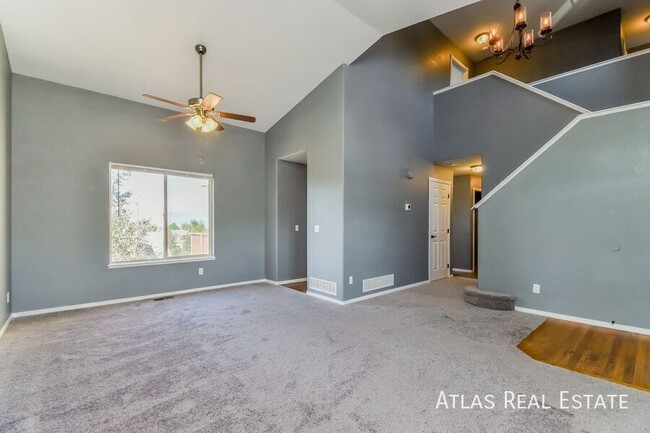 Building Photo - 3340 Cowhand Dr
