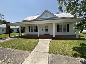 Building Photo - 500 E Hill St