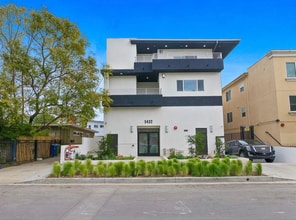 Building Photo - 5432 Hermitage Ave