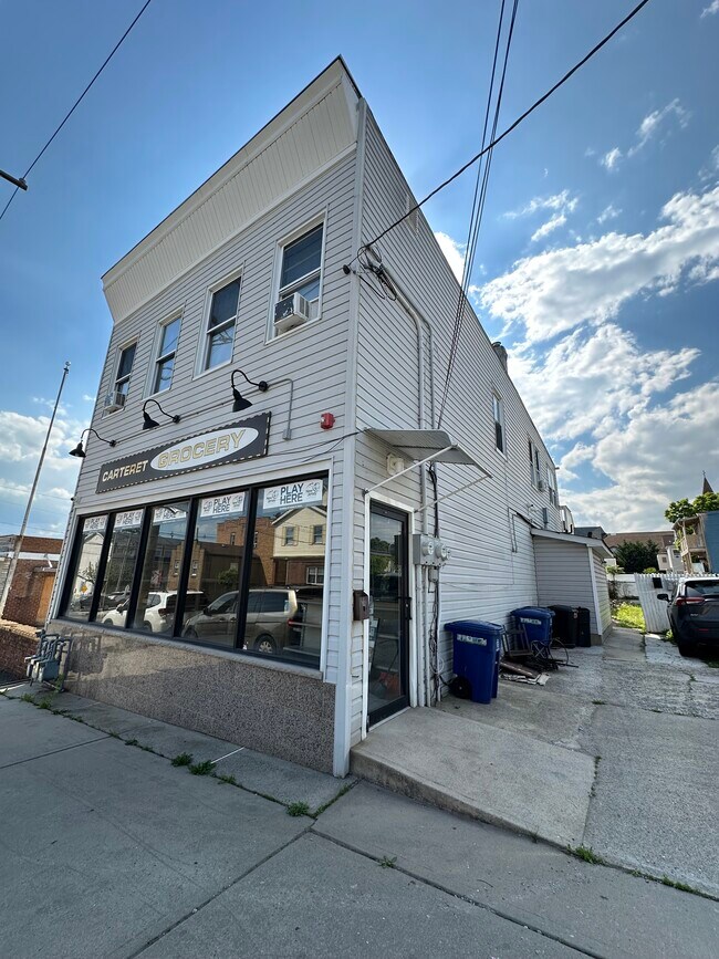 Building Photo - 321 Pershing Ave
