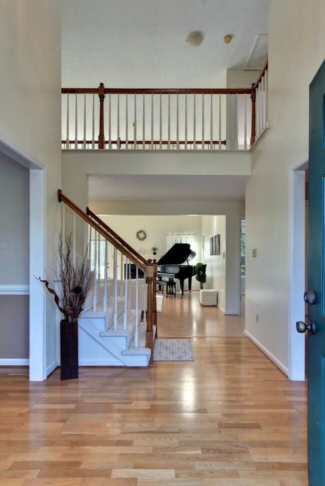 Building Photo - 110 Bugle Ct