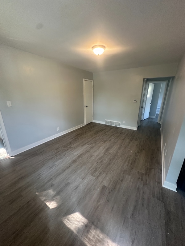 Building Photo - 7230 W Lakefield Dr