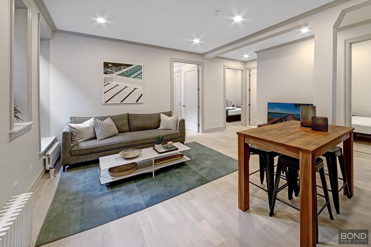 Foto principal - 250 W 91st St