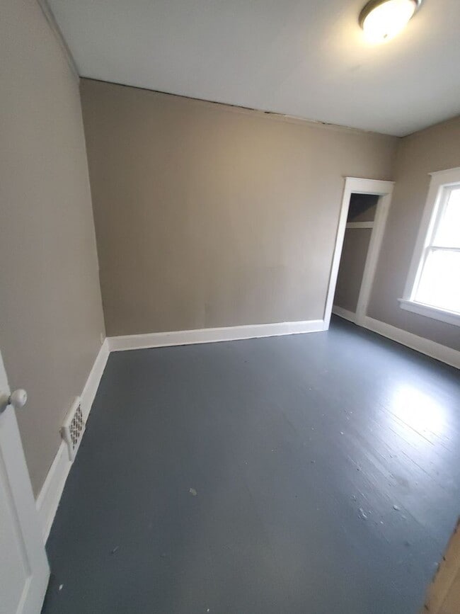 Building Photo - 2403-2405 N 39th St. (Duplex) (ACE PROPERTY)