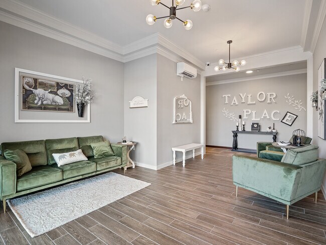 Entrada principal - Taylor Place & Elliott Lofts