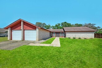 Building Photo - 7006 Greenock St