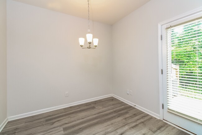 Building Photo - 287 Northwood St