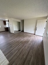 Building Photo - 1040 Lamplite Ln