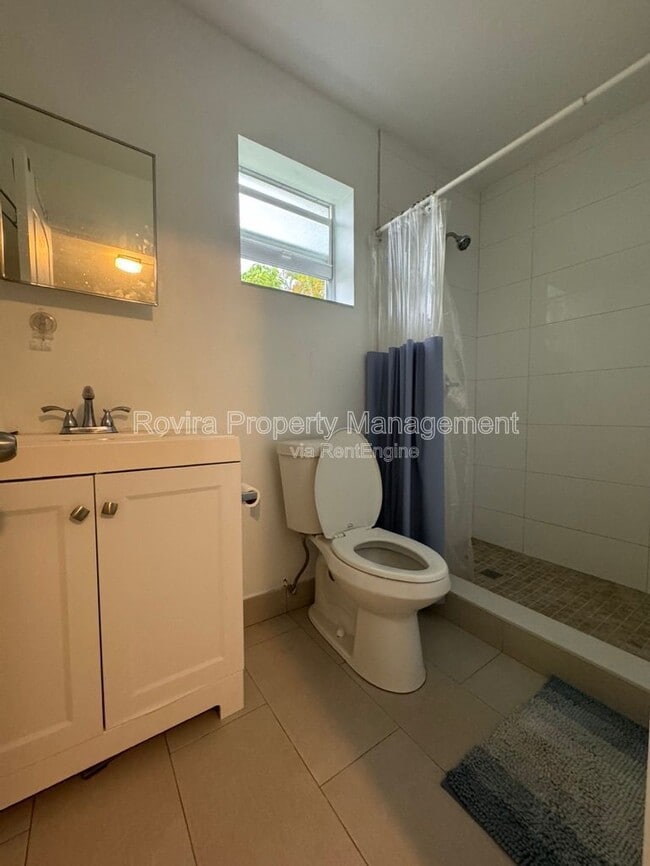 Building Photo - 3420 SW 125th Ct