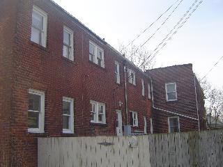 Building Photo - 416 Maumee Ave
